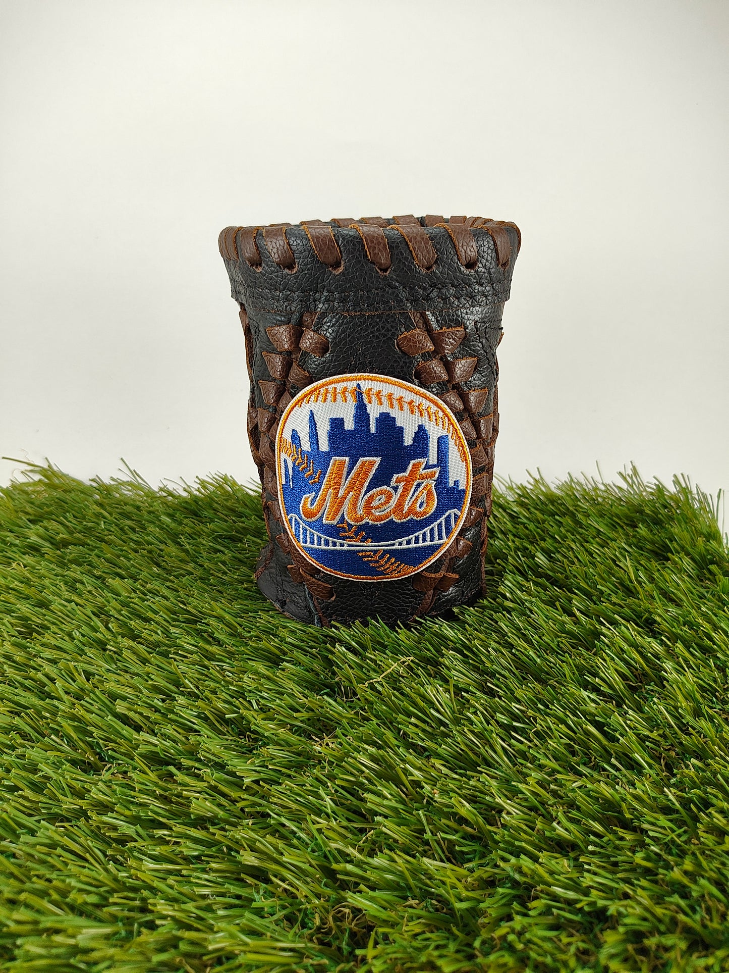 Short Black Diamond Coozie - New York Mets Circle