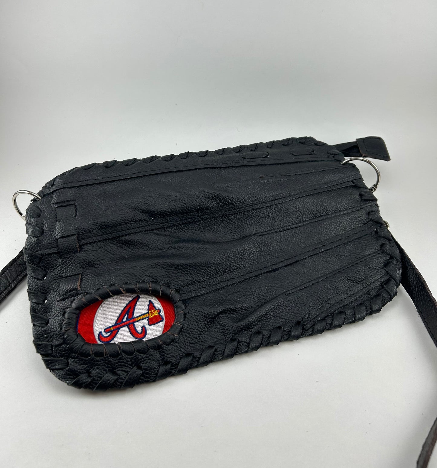 Black Finger Glove Purse - Atlanta Braves A Round Tomahawk