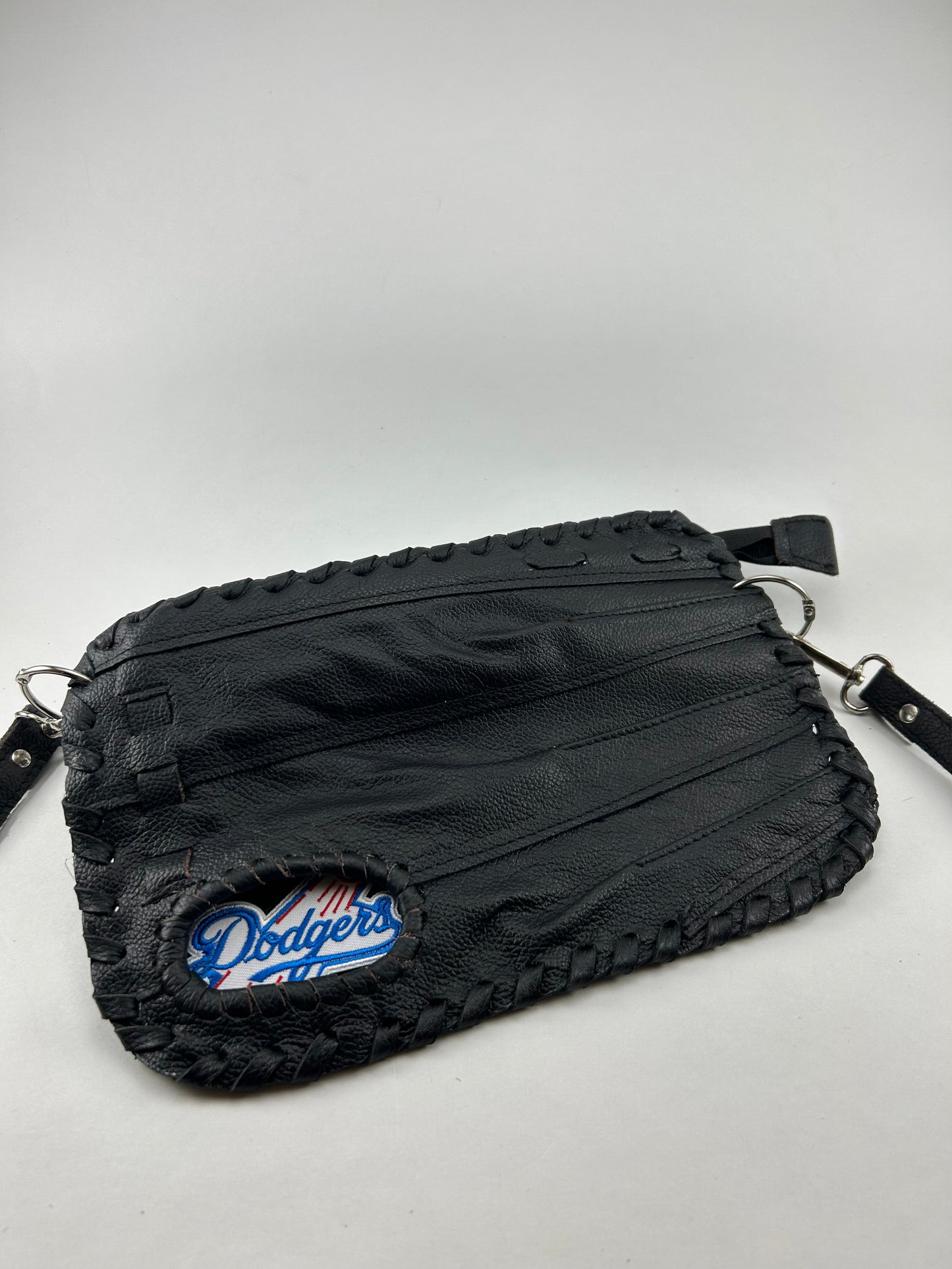 Black Finger Glove Purse - Dodgers Comet