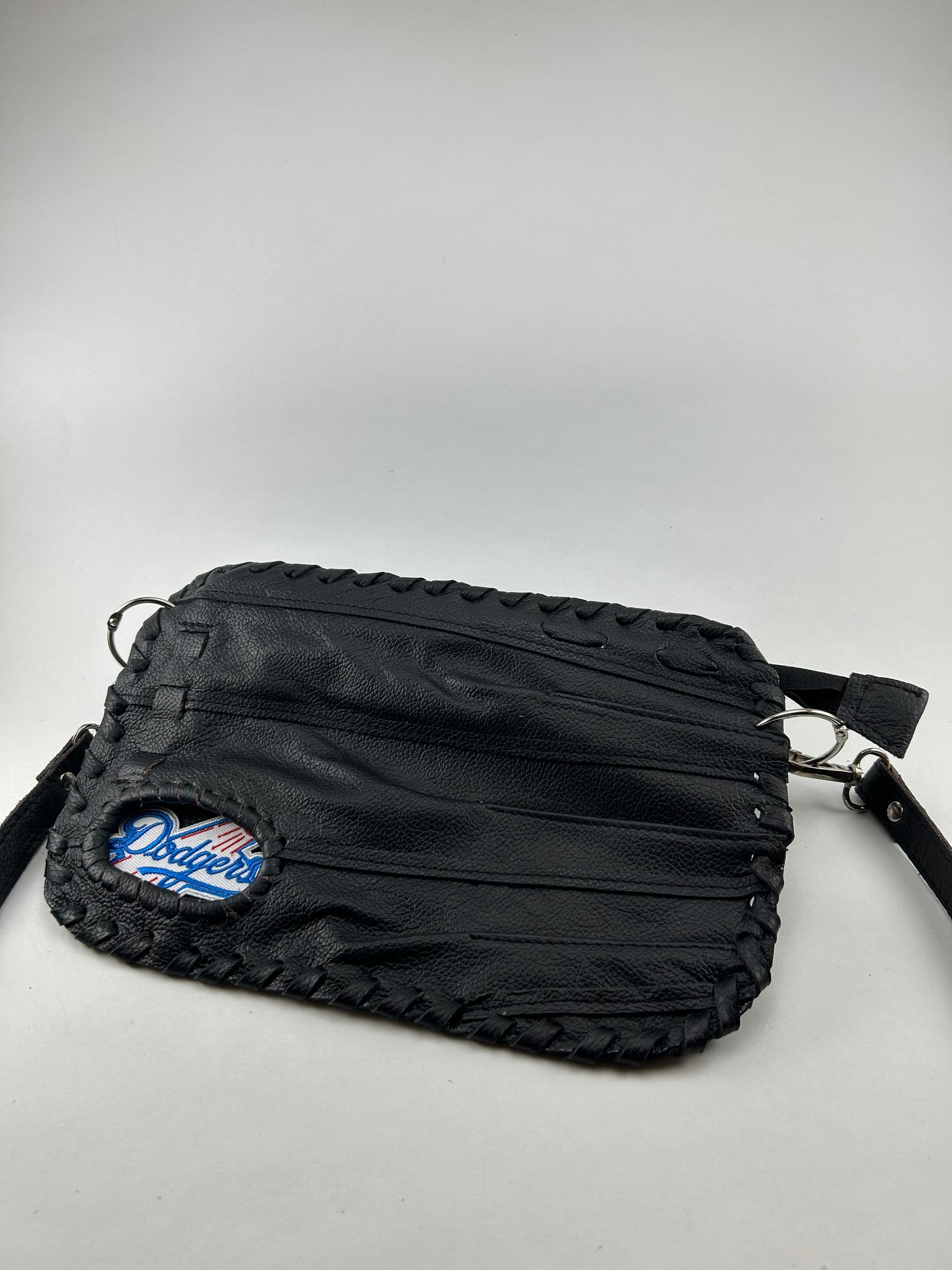Black Finger Glove Purse - Dodgers Comet