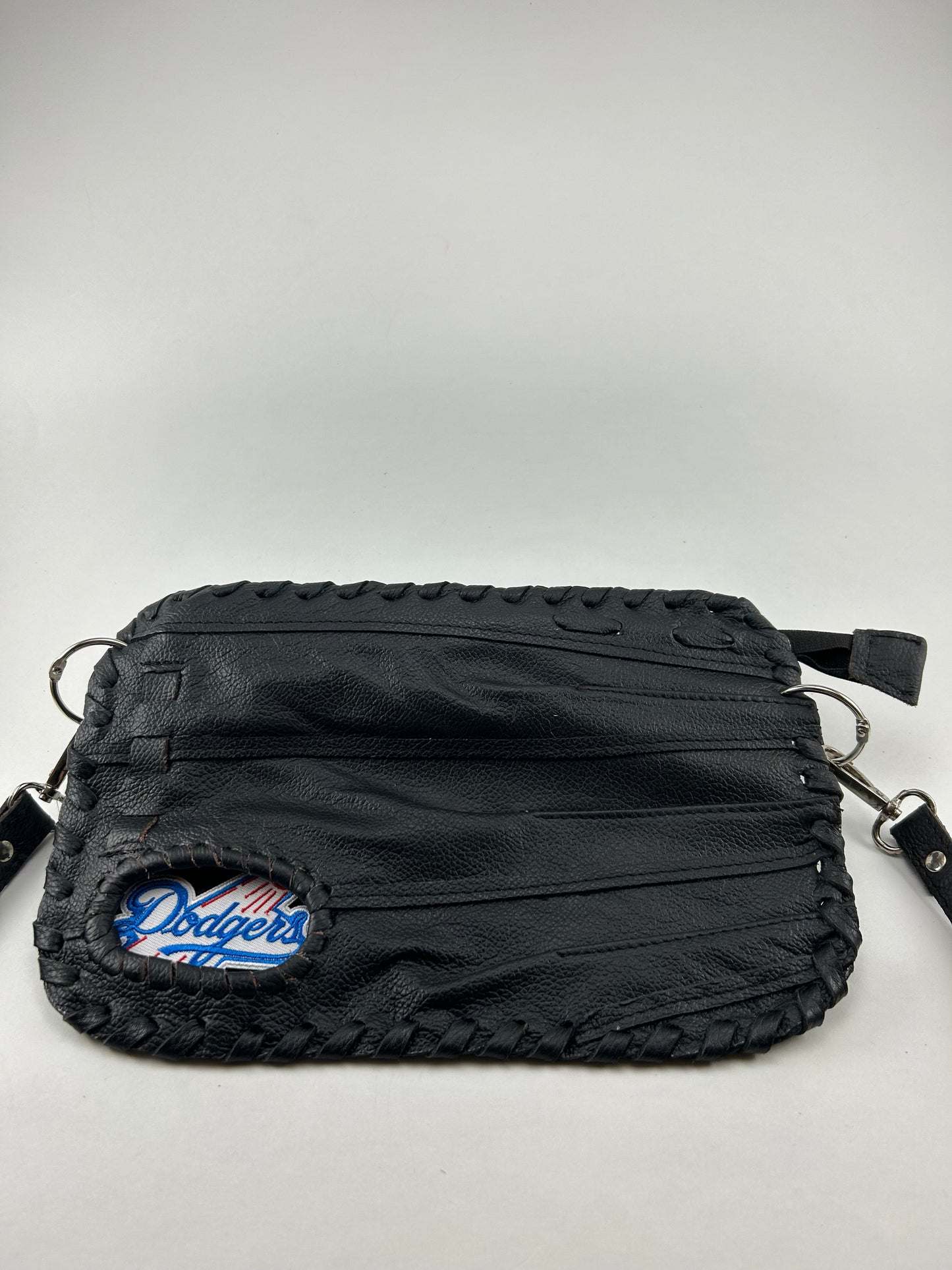 Black Finger Glove Purse - Dodgers Comet