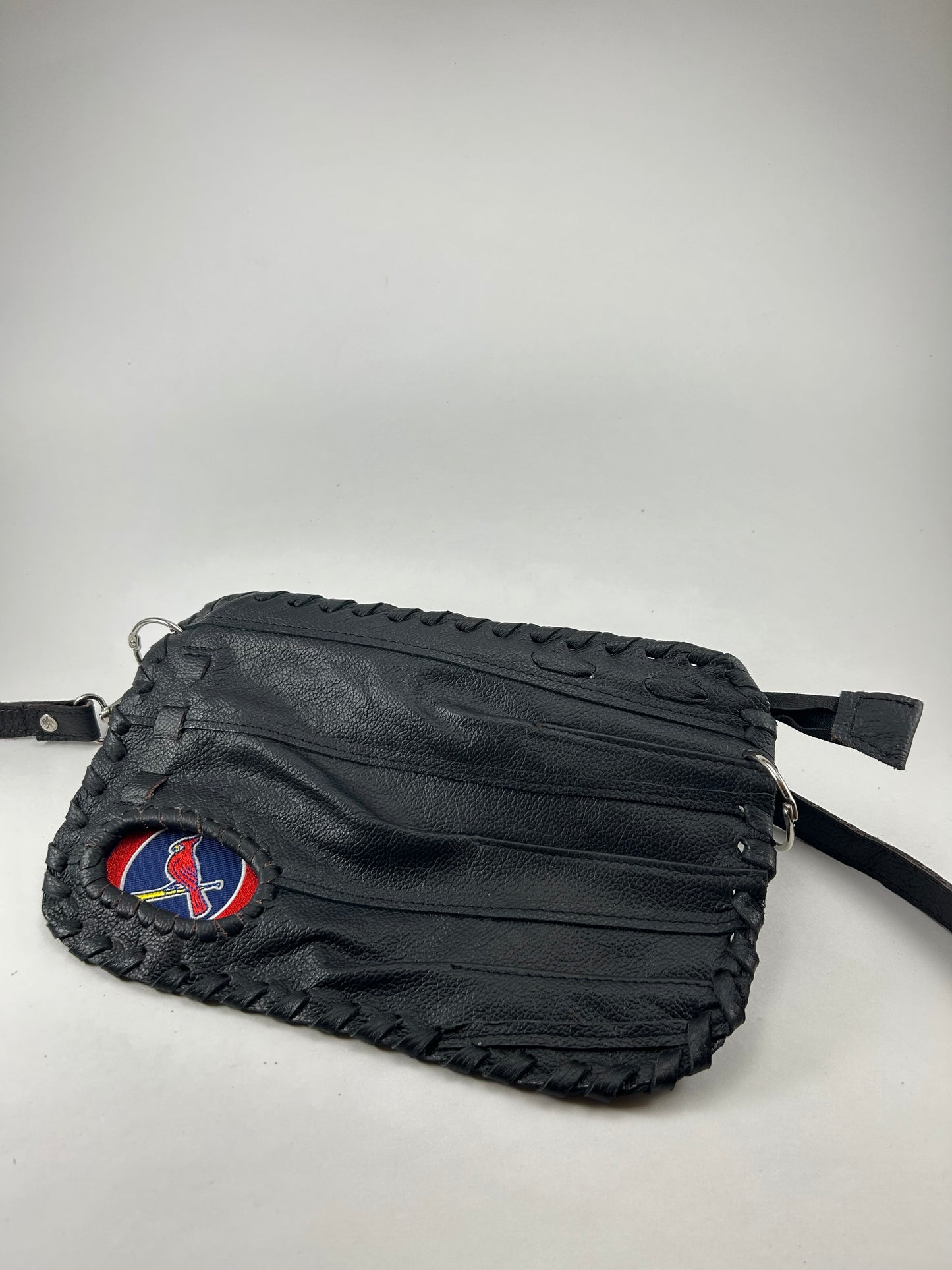 Black Finger Glove Purse - St. Louis Cardinals Round Blue Center