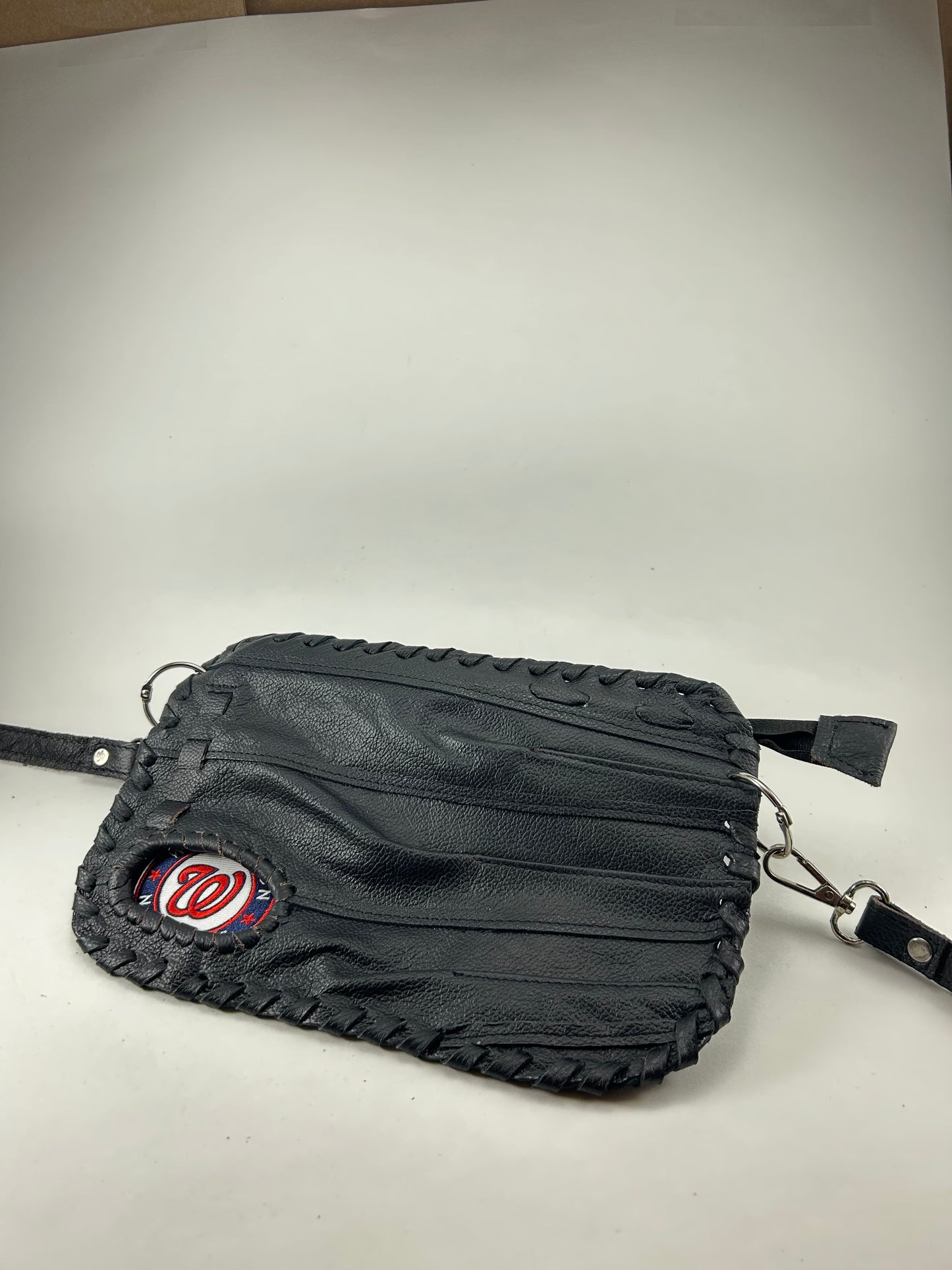 Black Finger Glove Purse - Washington Nationals White Inner Circle