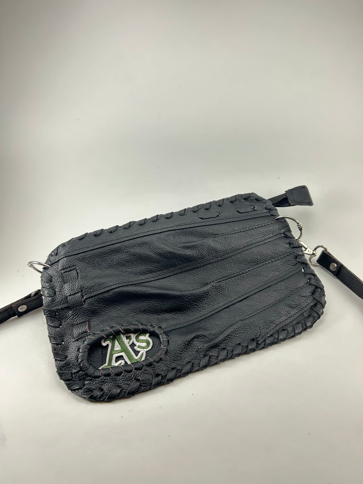 Black Finger Glove Purse - Oakland Athletics Green A's