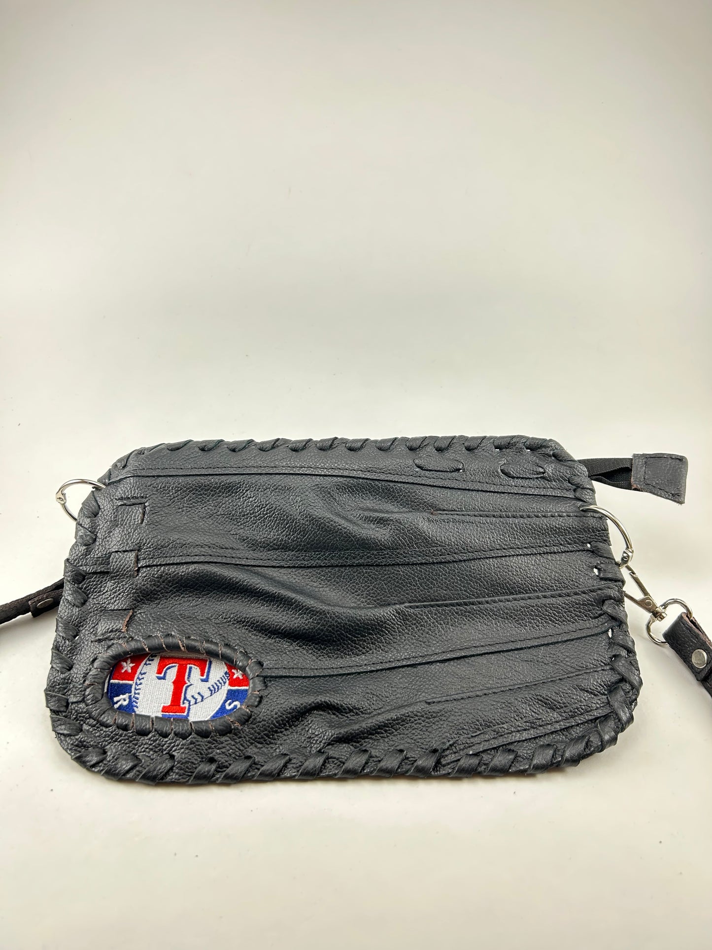 Black Finger Glove Purse - Texas Rangers T