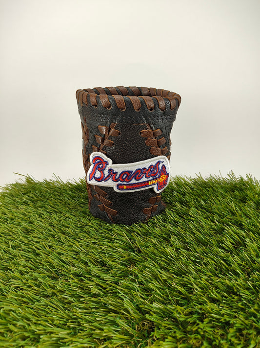 Short Black Diamond Coozie - Atlanta Braves Script