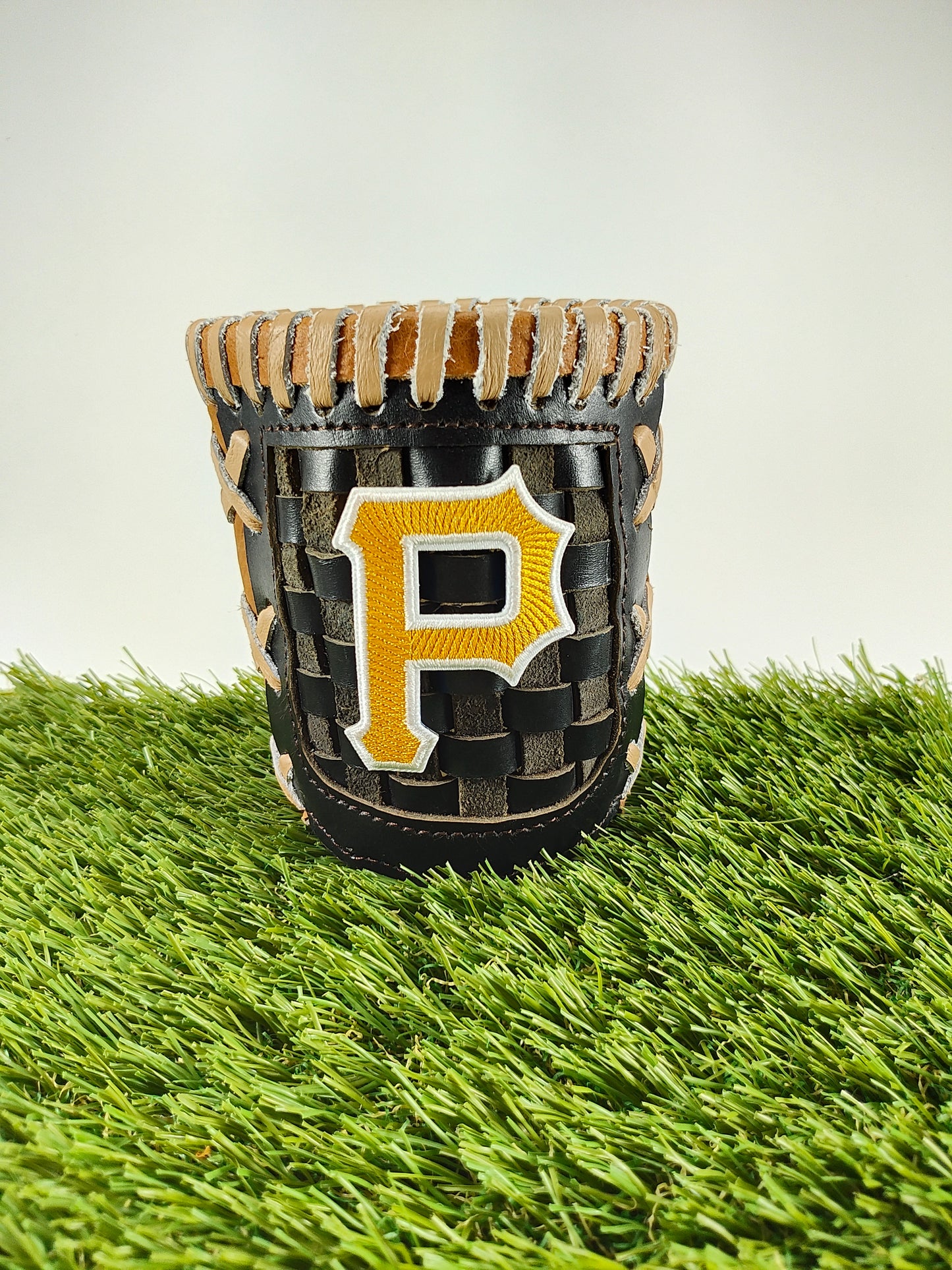 Pocket Coozie - Pittsburg Pirates P