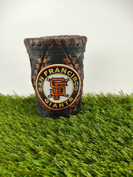 Short Black Diamond Coozie - San Francisco Giants Circle