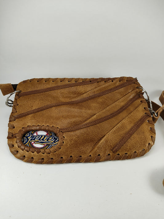 Glove Finger Purse - Milwaukee Brewers Emblem Script