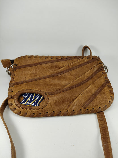 Glove Finger Purse - Milwaukee Brewers M