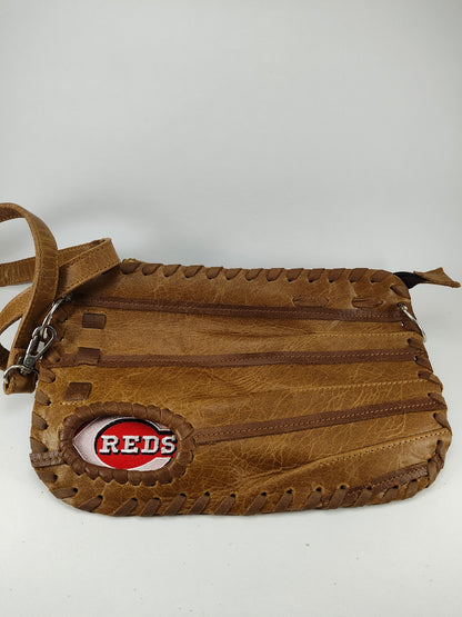 Glove Finger Purse - Cincinnati Reds C