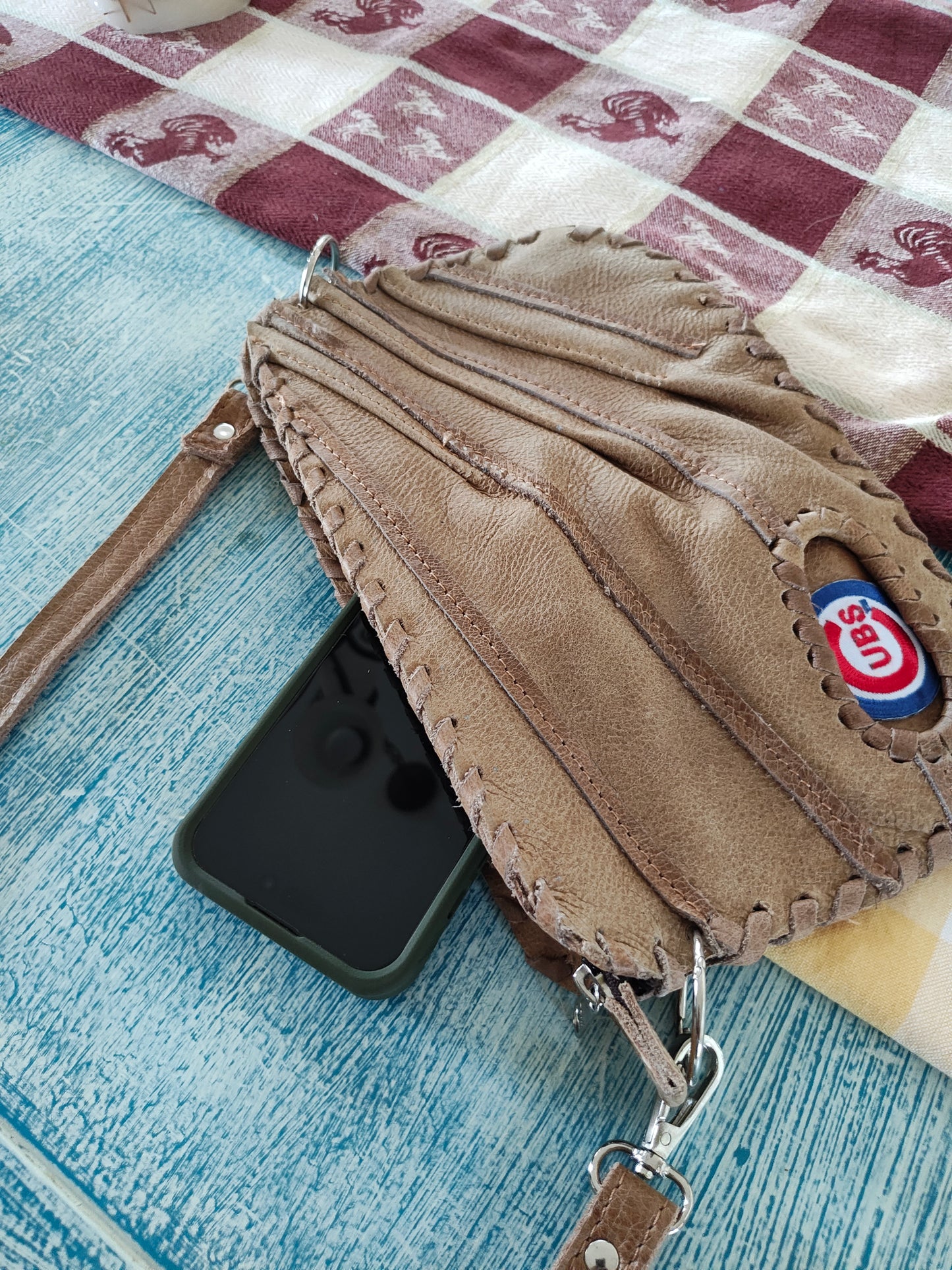 Glove Finger Purse - Cleveland Indians