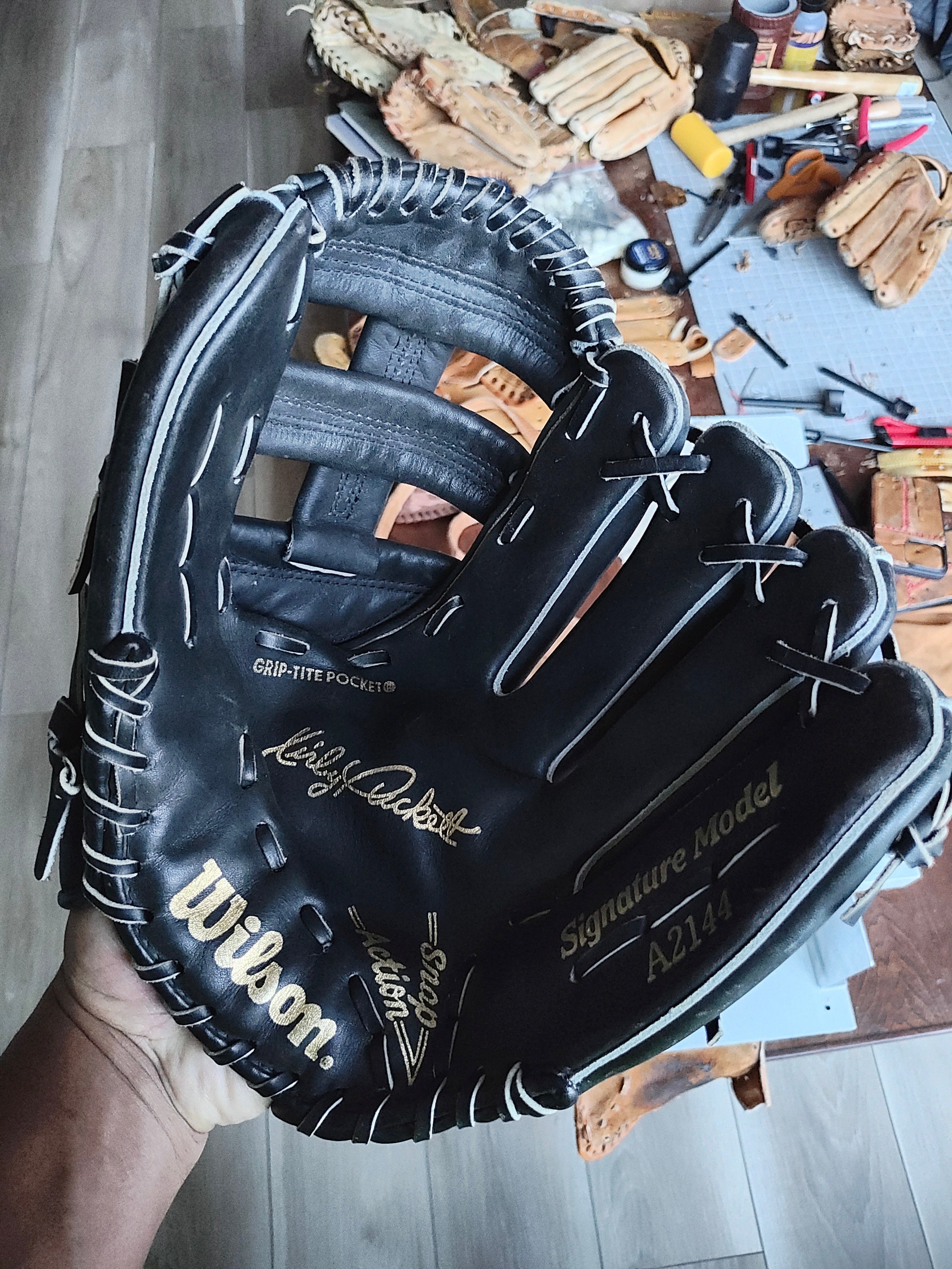 Kirby Puckett Black Wallet – Whenitwasagame baseballglovewallets.com