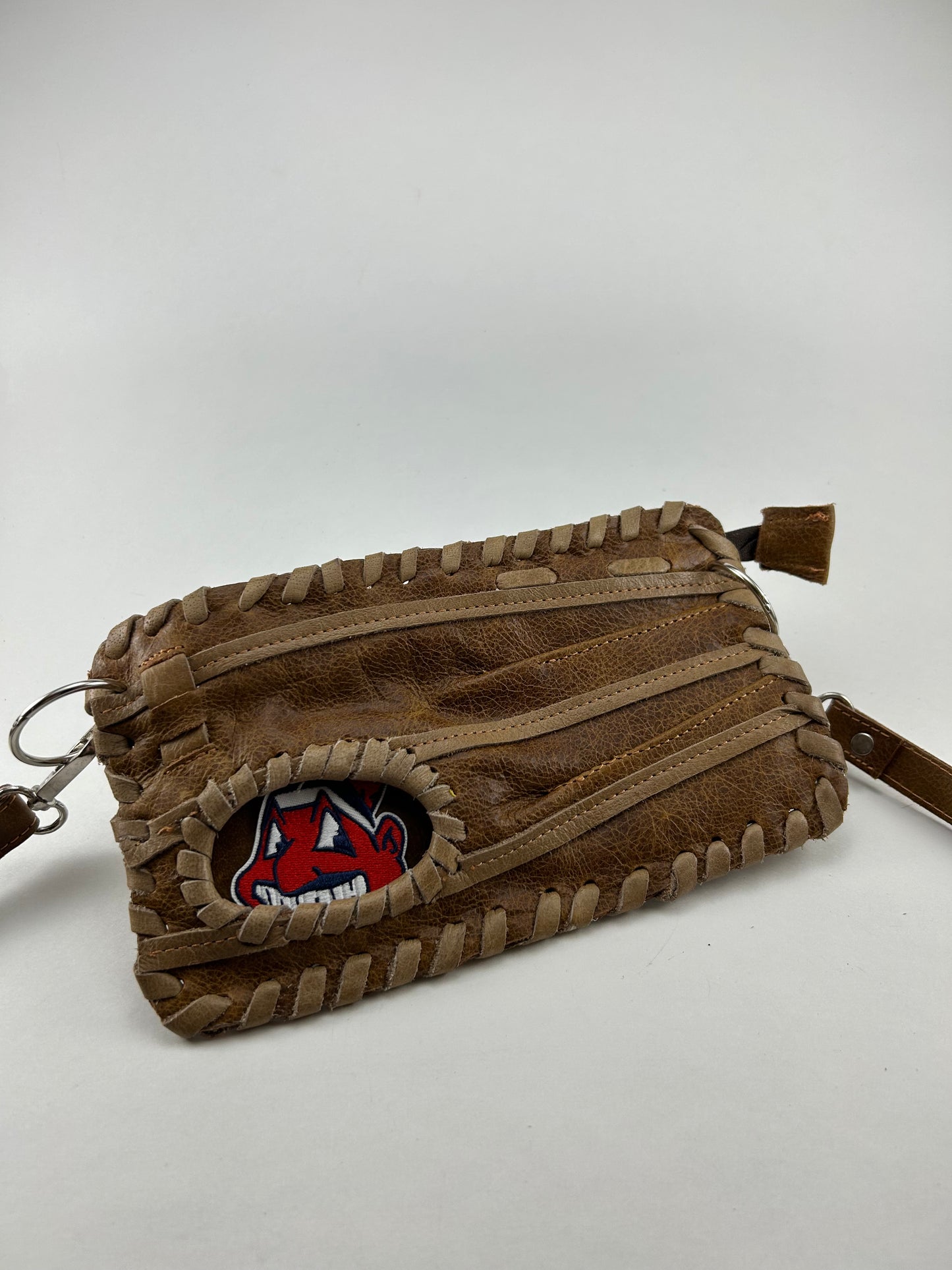 Finger Glove Wristlet - Cleveland Indians Wahoo Head