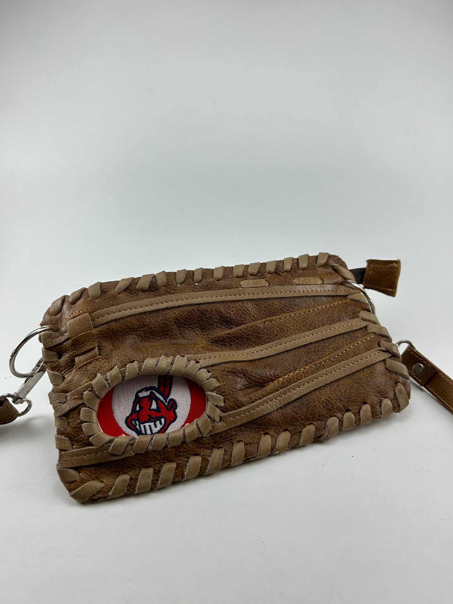 Finger Glove Wristlet - Cleveland Indians Wahoo Circle