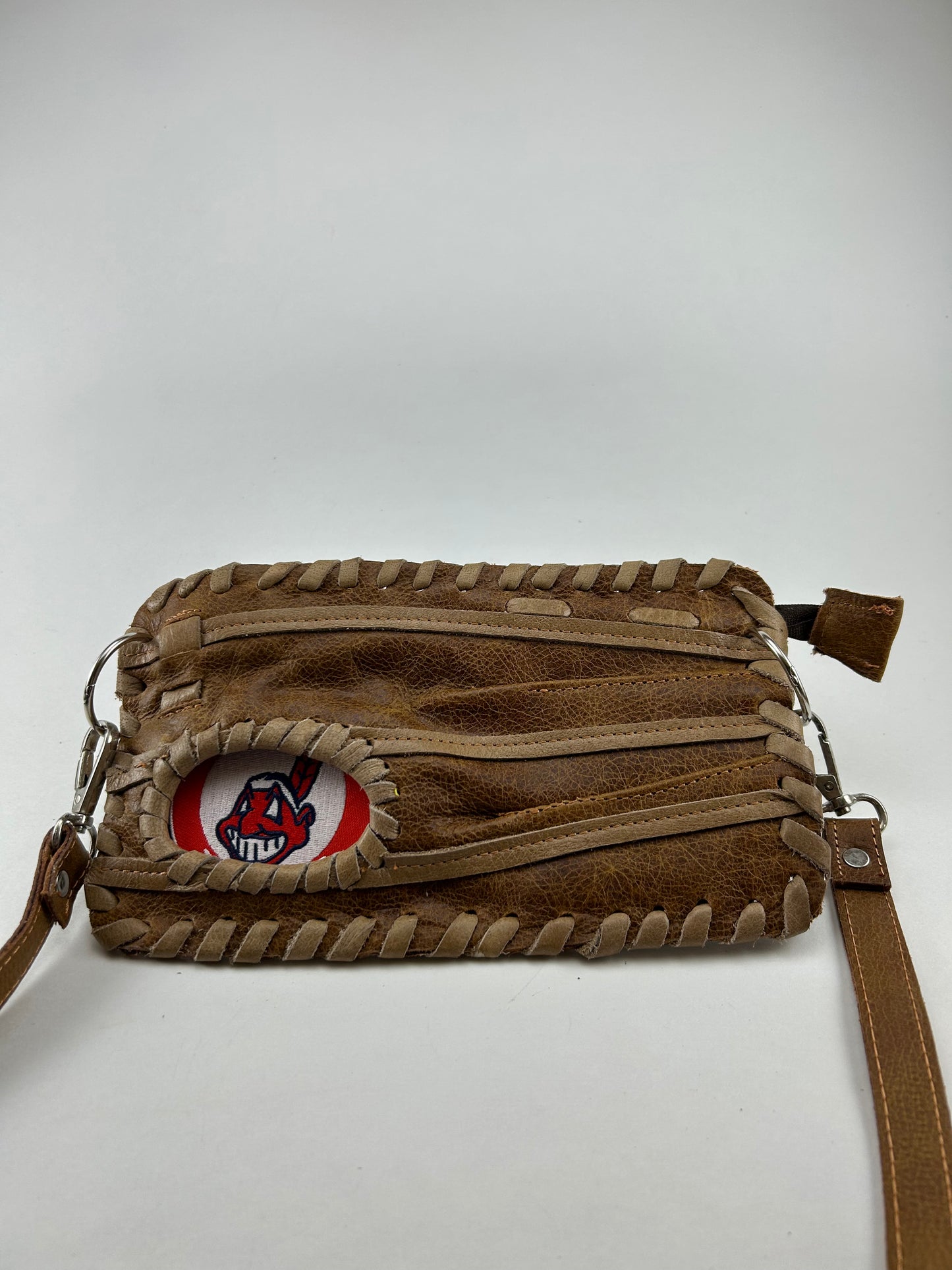 Finger Glove Wristlet - Cleveland Indians Wahoo Circle