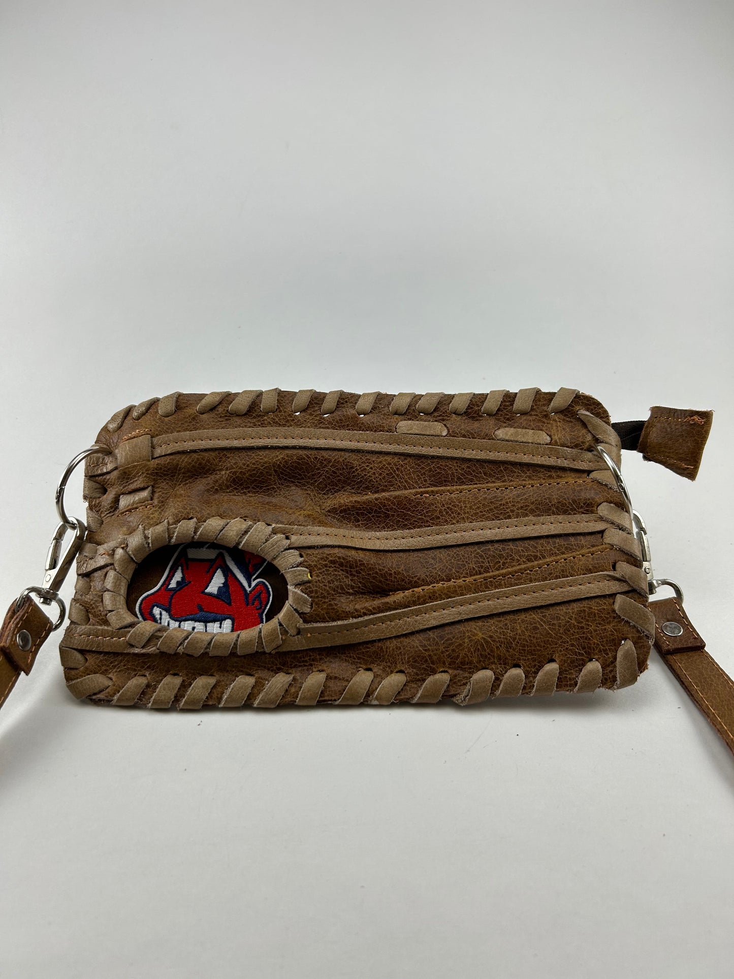 Finger Glove Wristlet - Cleveland Indians Wahoo Head