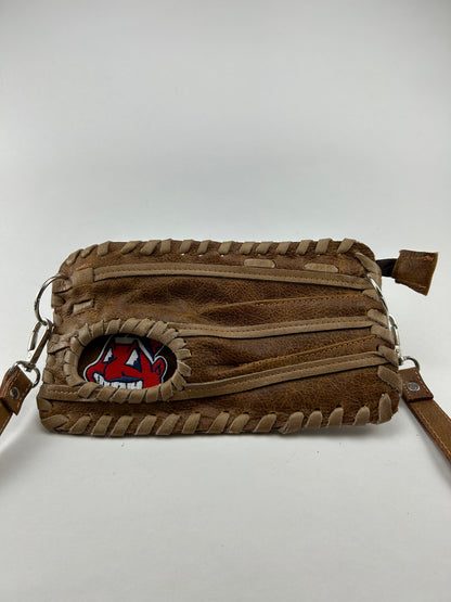 Finger Glove Wristlet - Cleveland Indians Wahoo Head