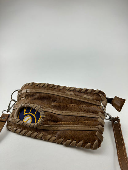 Finger Glove Wristlet - Milwaukee Brewers Mitt