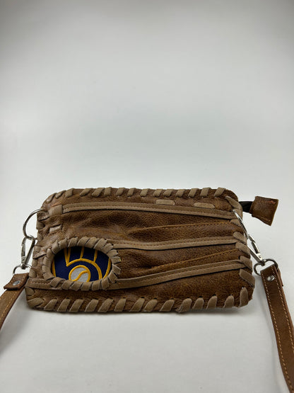 Finger Glove Wristlet - Milwaukee Brewers Mitt