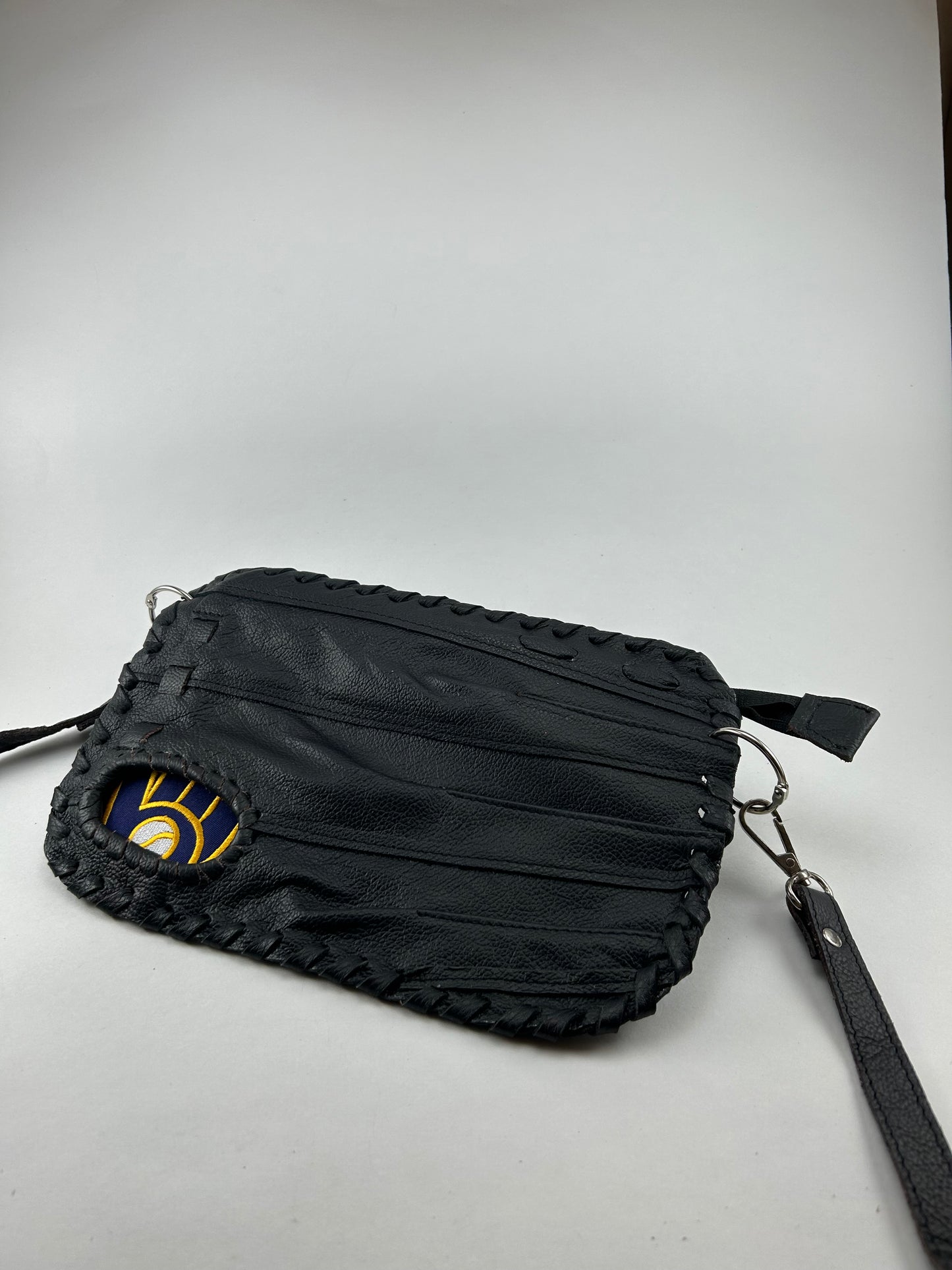 Black Finger Glove Purse - Milwaukee Brewers Mitt