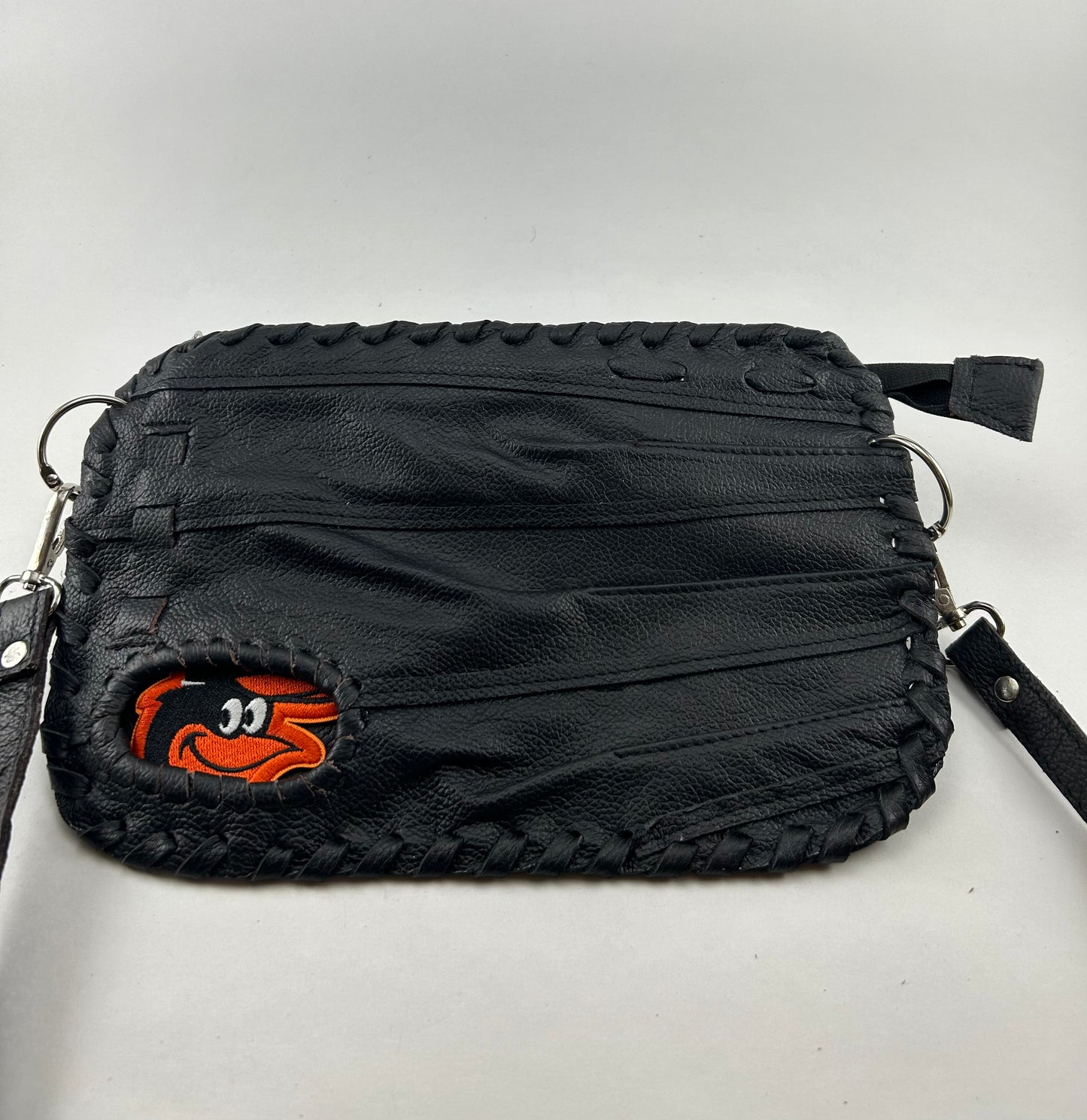 Black Finger Glove Purse - Baltimore Orioles Birdface