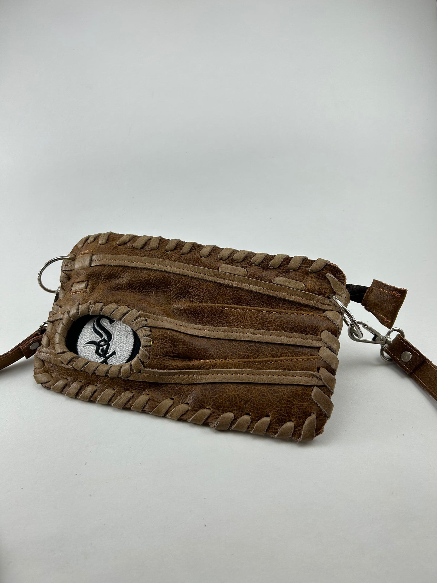 Finger Glove Wristlet - Chicago White Sox