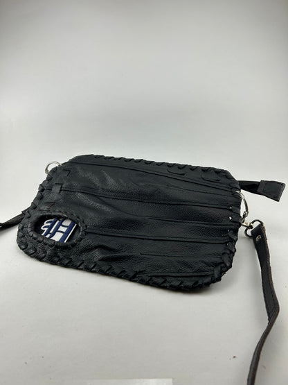 Black Finger Glove Purse - Detroit Tigers Old English D