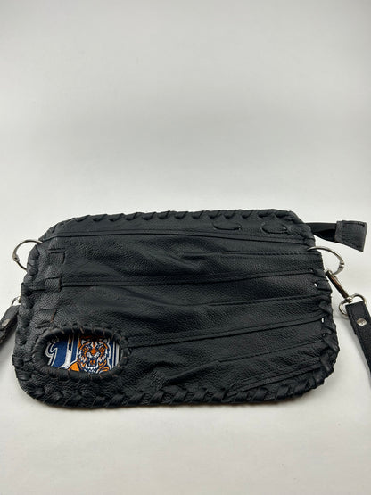 Black Finger Glove Purse - Detroit Tigers D Tiger