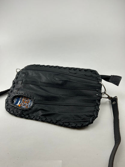 Black Finger Glove Purse - Detroit Tigers D Tiger