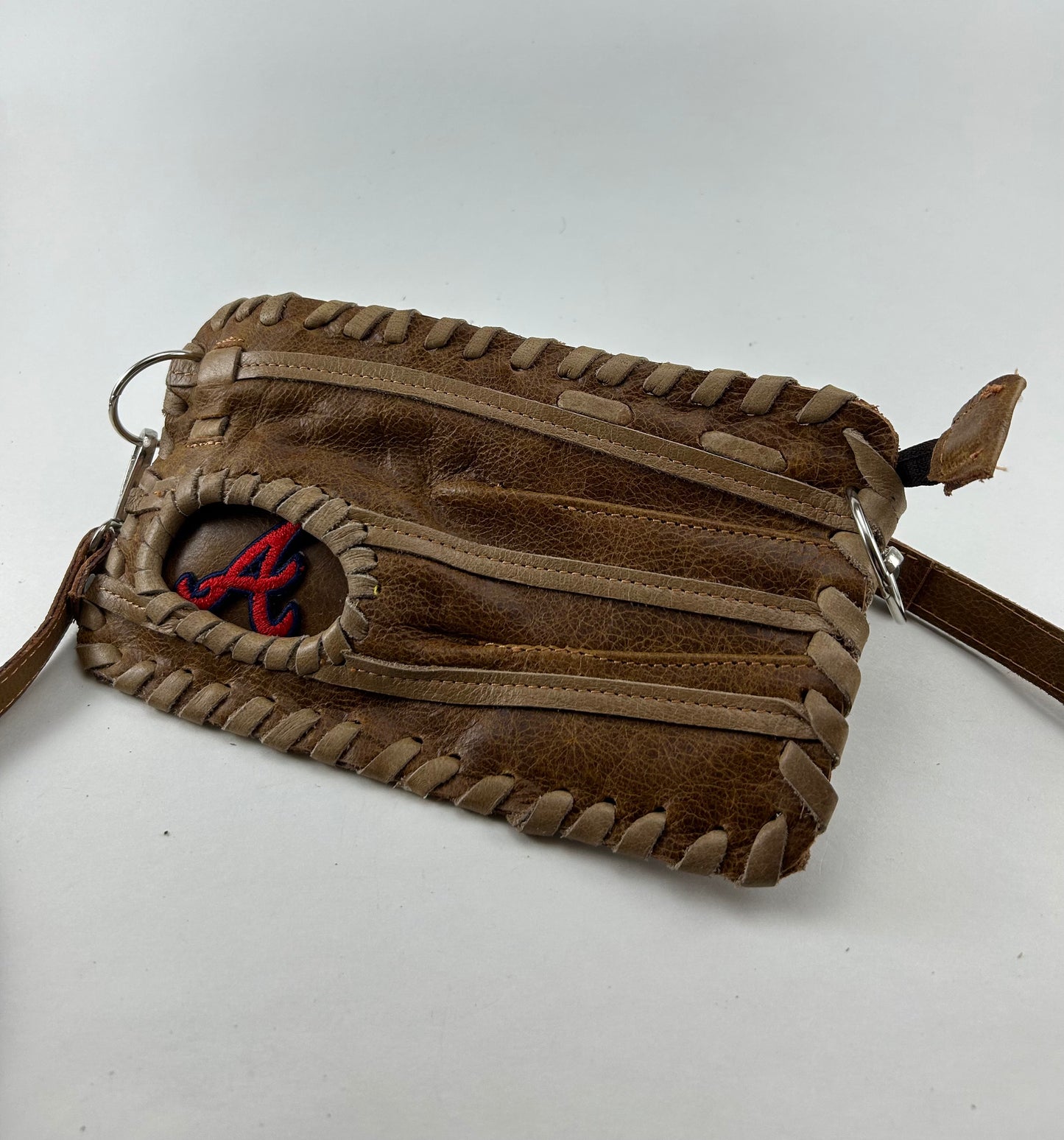 Finger Glove Wristlet - Atlanta Braves A