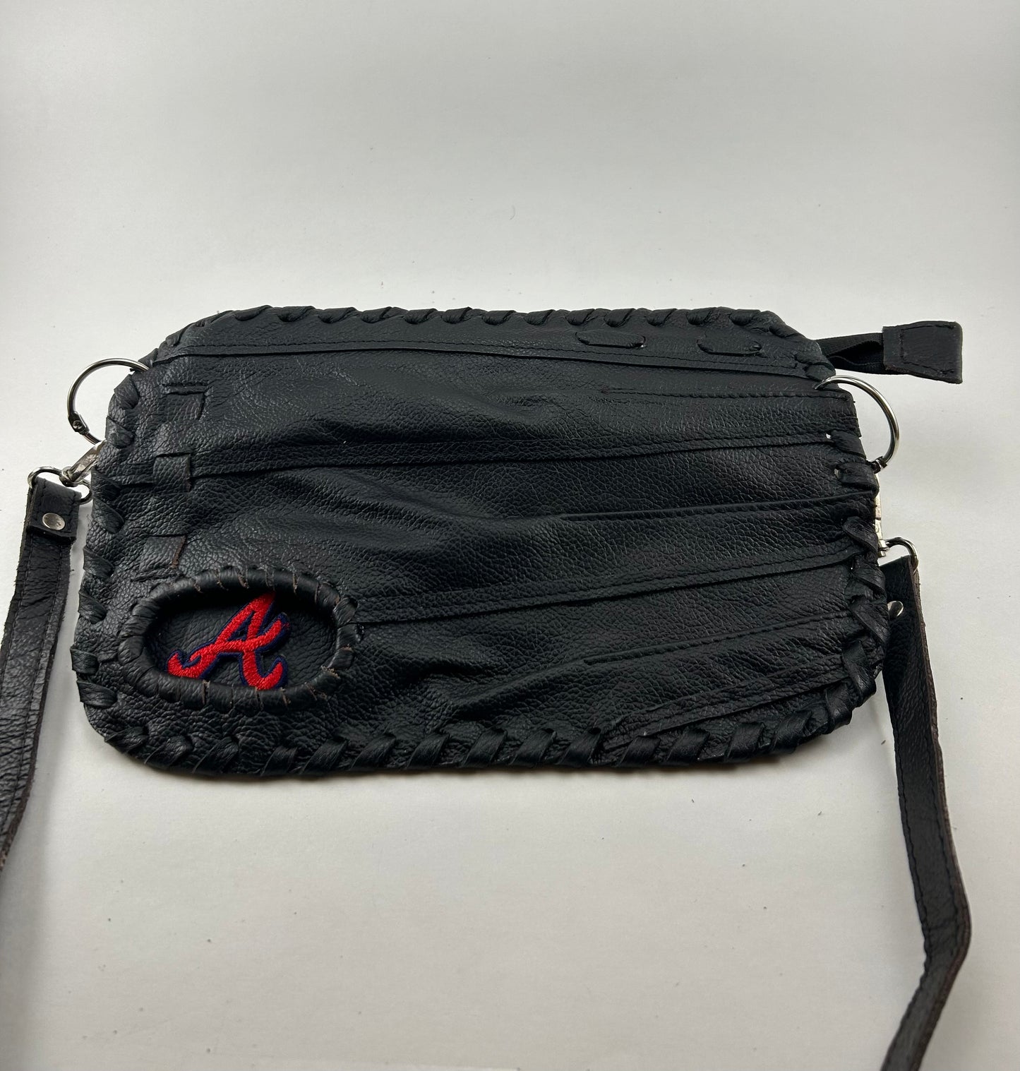 Black Finger Glove Purse - Atlanta Braves A