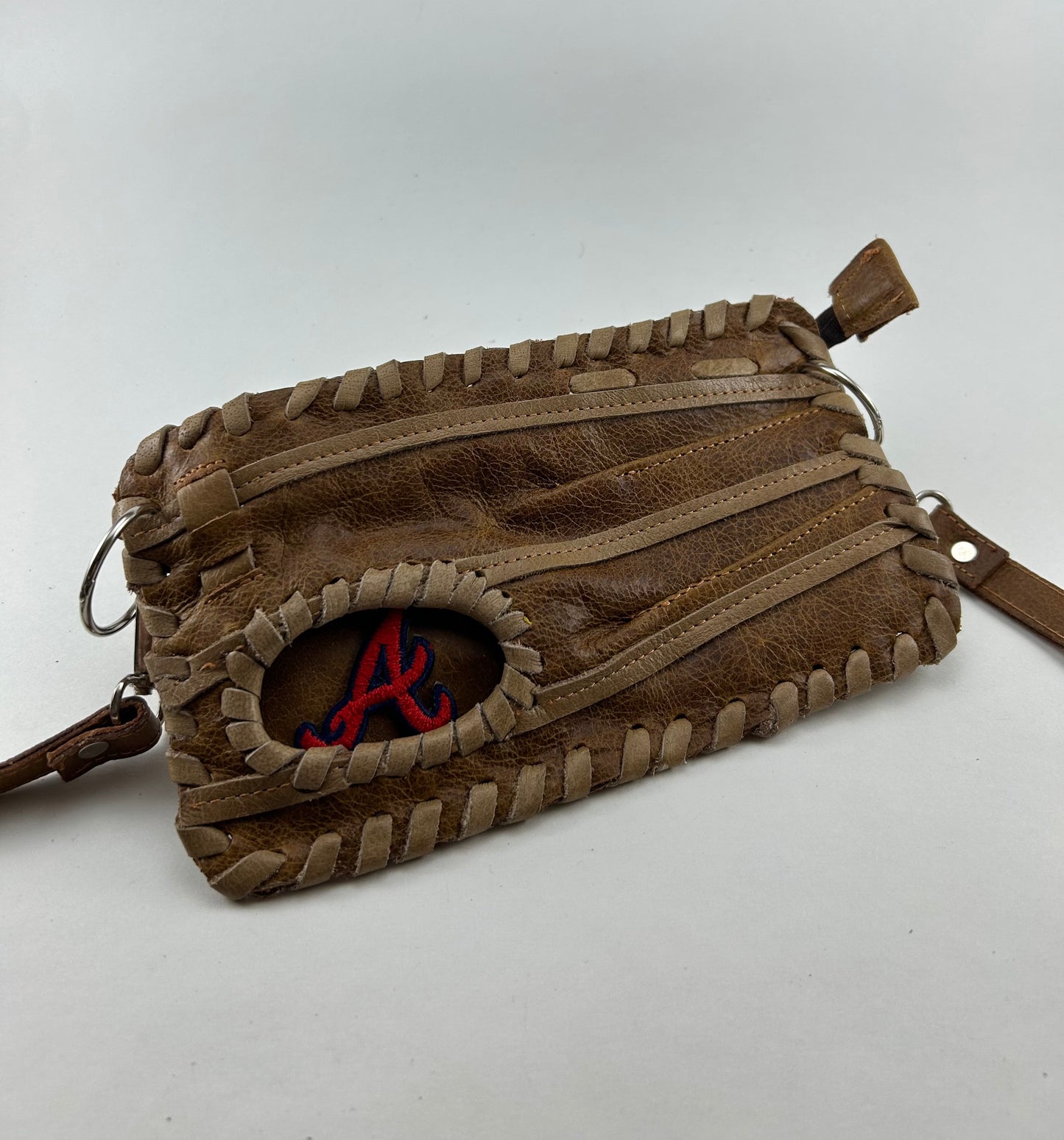 Finger Glove Wristlet - Atlanta Braves A