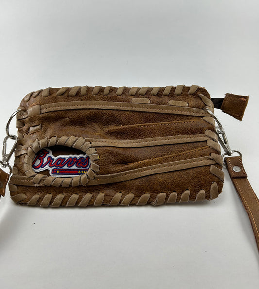 Finger Glove Wristlet - Atlanta Braves Script