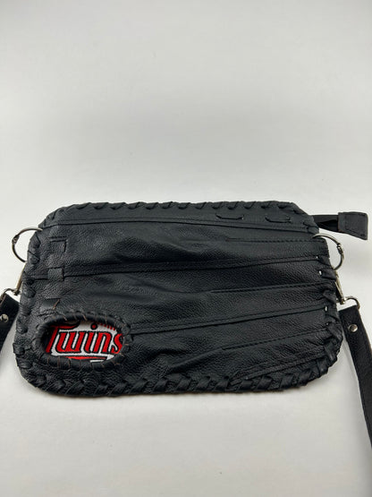 Black Finger Glove Purse - Minnesota Twins Baseball