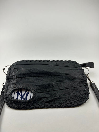 Black Finger Glove Purse - New York Yankees Pinstripes