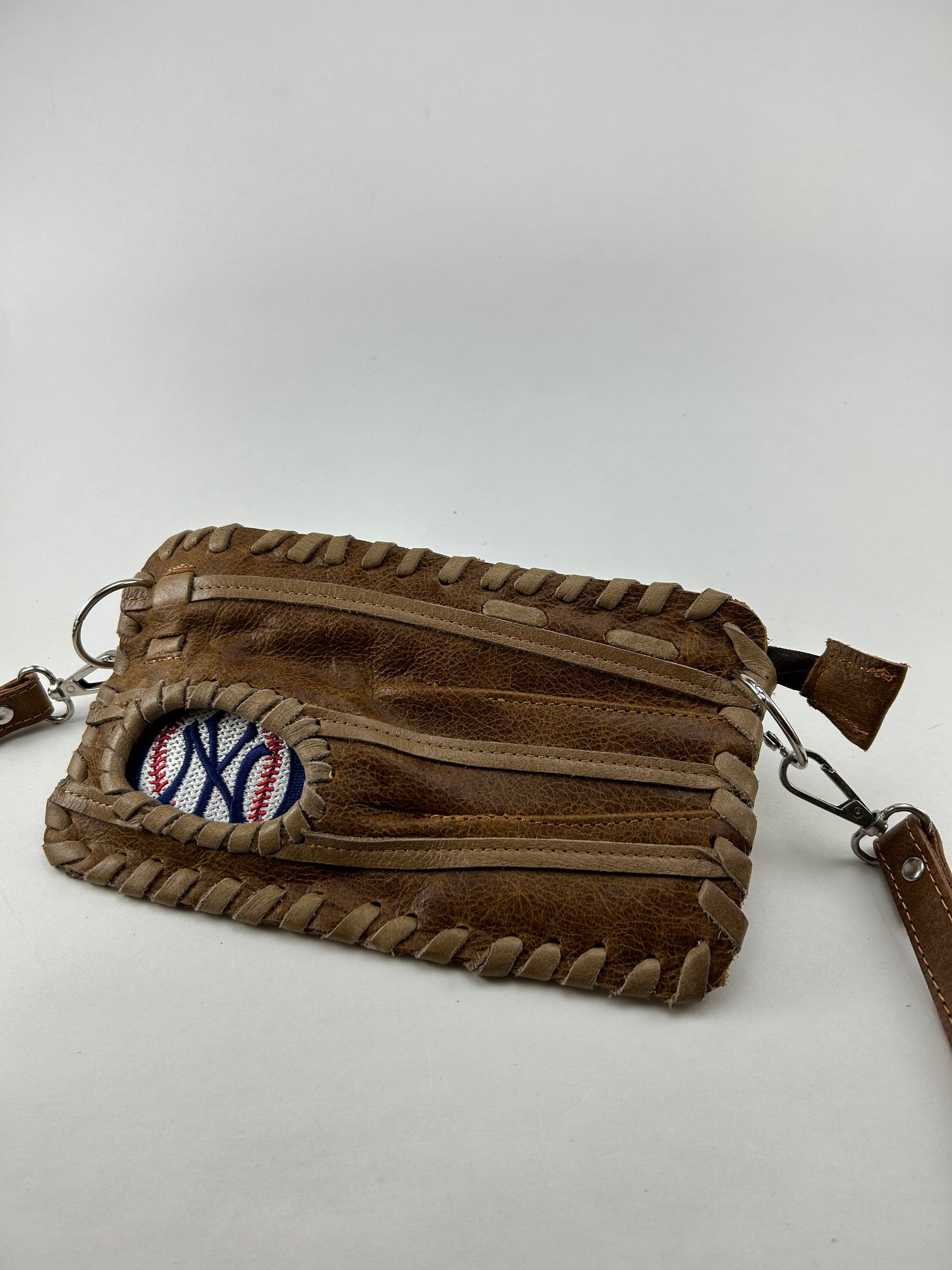 Finger Glove Wristlet - New York Yankees Ball Style