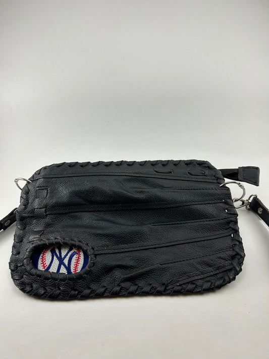 Black Finger Glove Purse - New York Yankees NY Ball Style