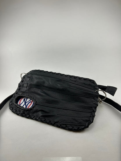 Black Finger Glove Purse - New York Yankees NY Ball Style