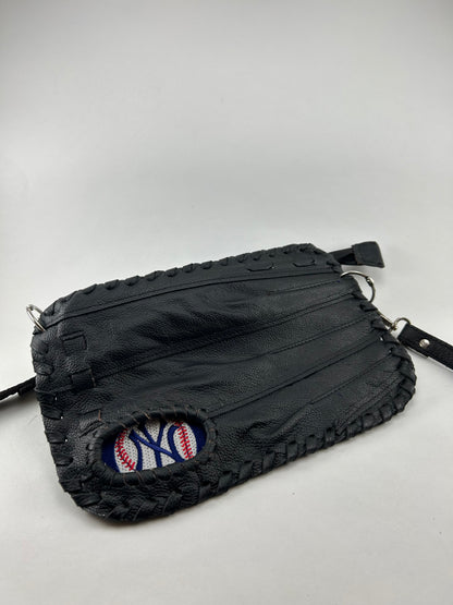 Black Finger Glove Purse - New York Yankees NY Ball Style