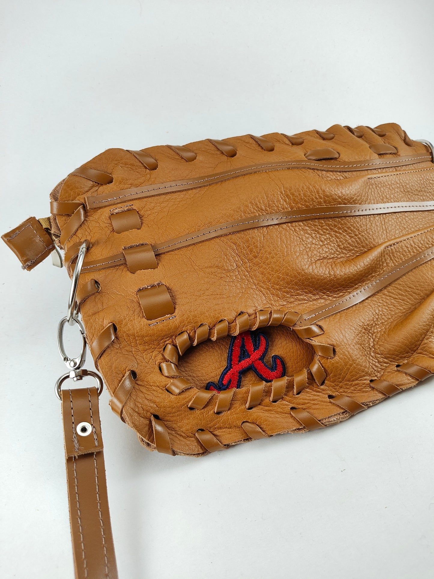 Finger Glove Purse - Atlanta Braves A
