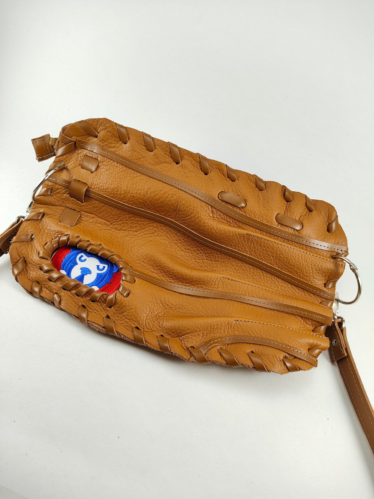 Finger Glove Purse - Chicago Cubs Bear Face