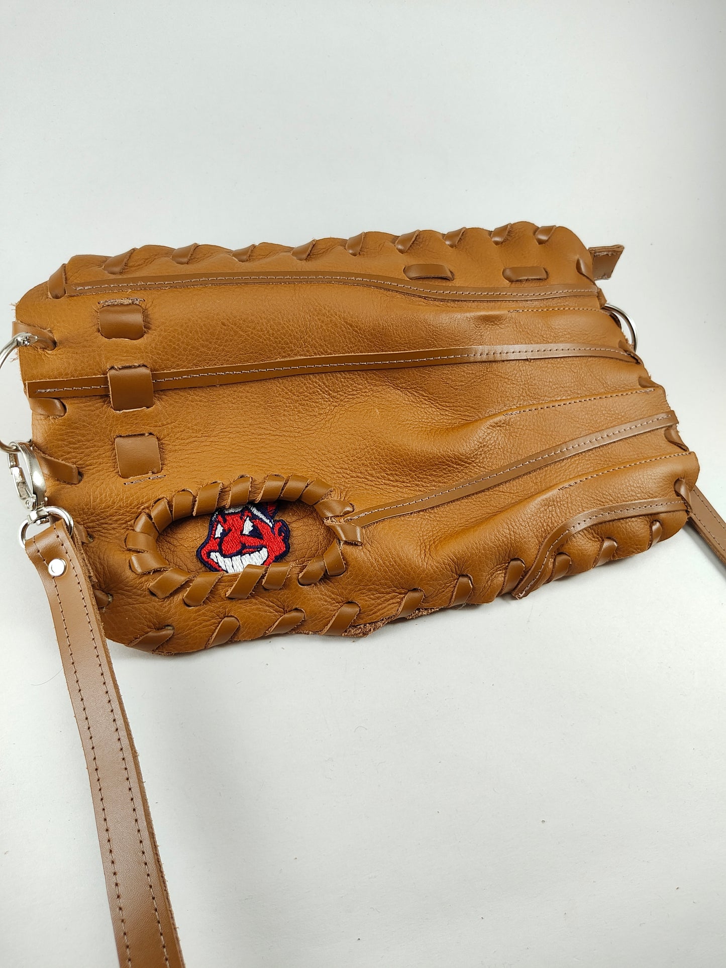 Finger Glove Purse - Cleveland Indians Chief Wahoo Face