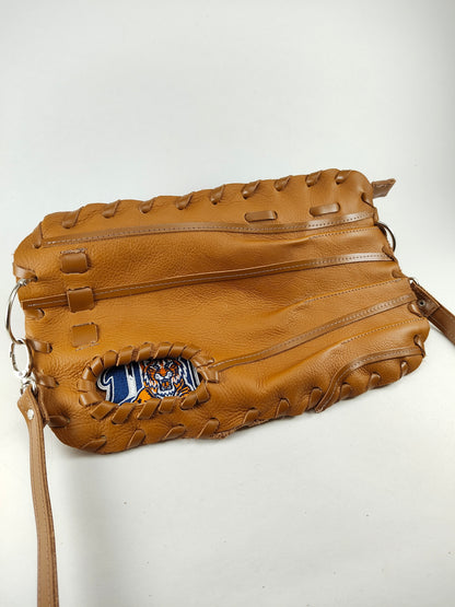 Finger Glove Purse - Detroit Tigers Tiger D