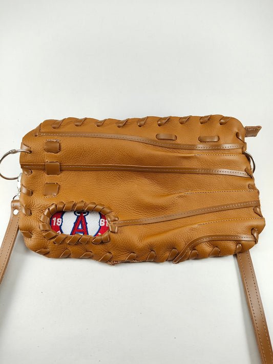 Finger Glove Purse - Los Angeles Angels White Center Red Ouline Circle