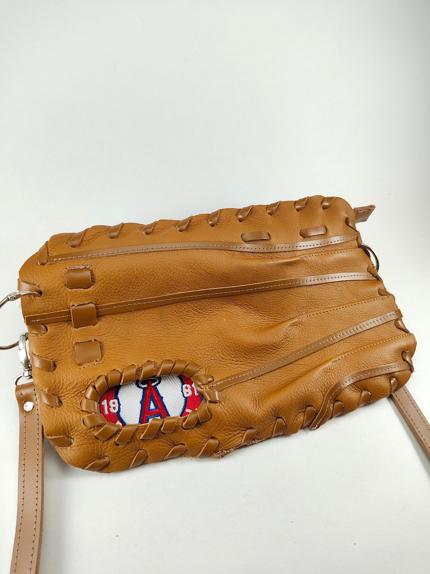 Finger Glove Purse - Los Angeles Angels White Center Red Ouline Circle