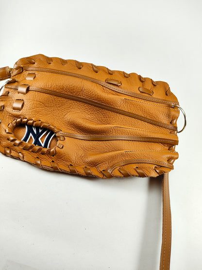 Finger Glove Purse - New York Yankees NY Blue