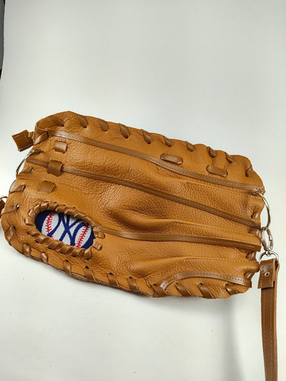 Finger Glove Purse - New York Yankees Ball