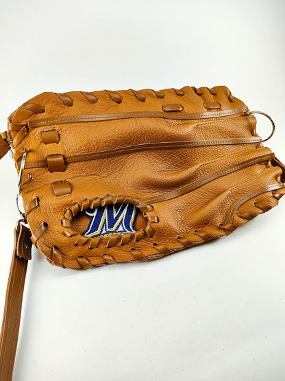 Finger Glove Purse - Milwaukee Brewers M