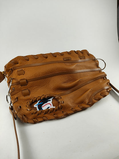 Finger Glove Purse - Miami Marlins